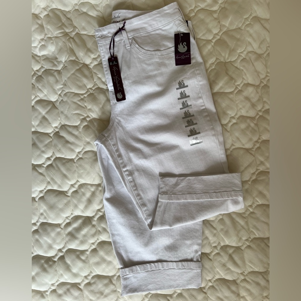 White Khaki “Slimming” Shorts (NWT)